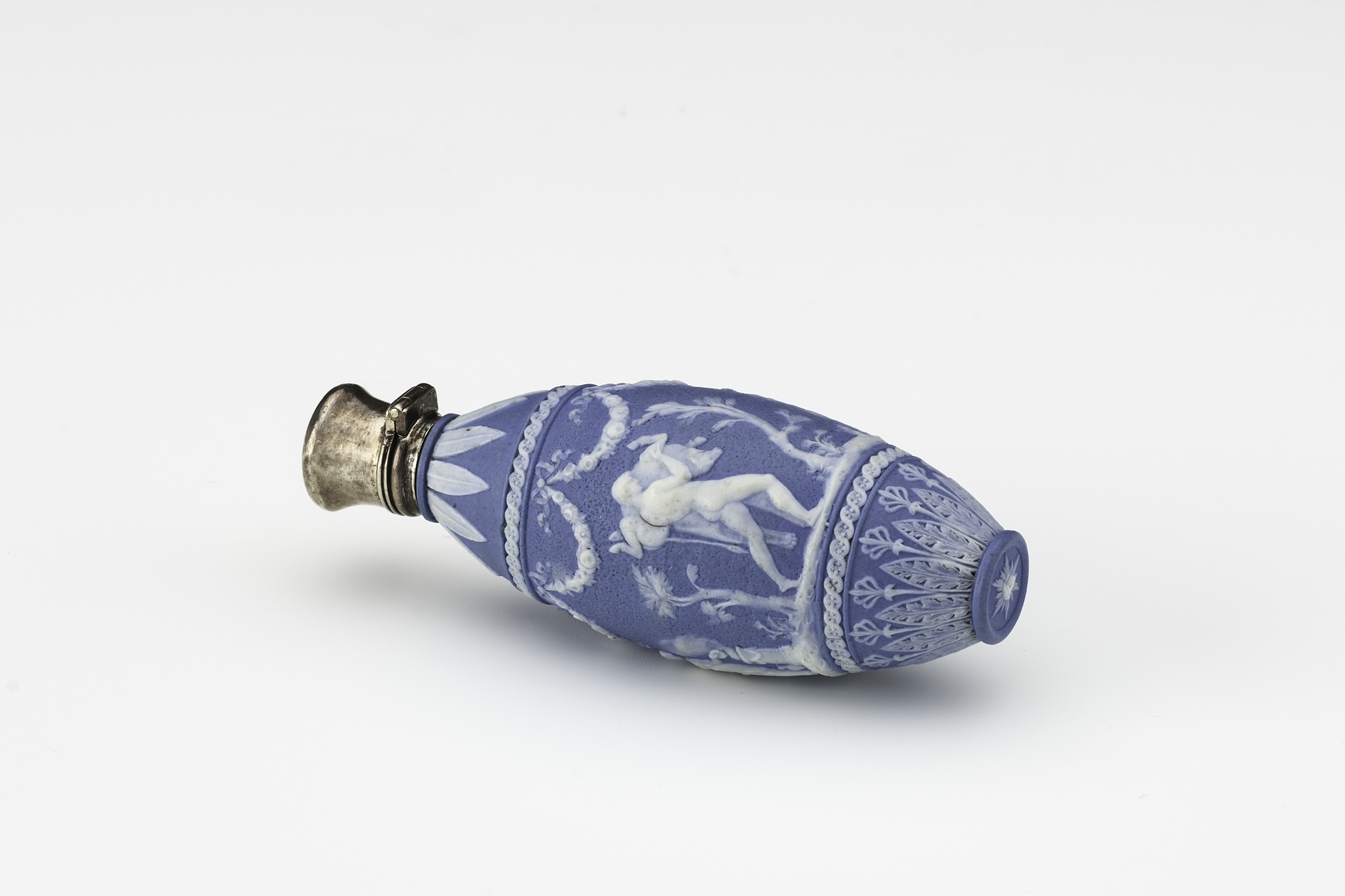 Wedgwood-Scent-bottle-c.-1785-National-Gallery-of-Victoria-Melbourne.jpg